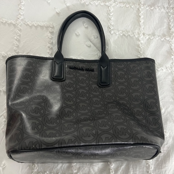 Bolsa - Picture 2 of 2